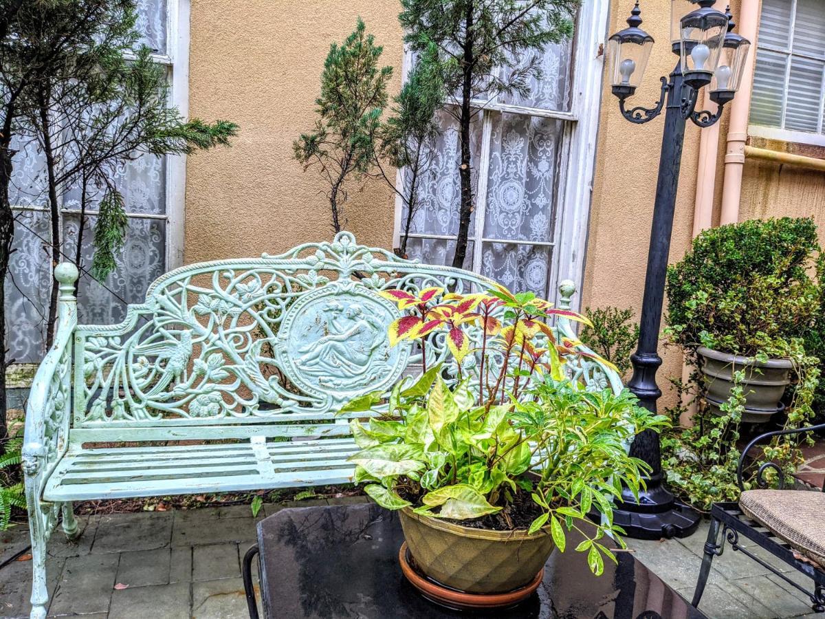 Parisian Courtyard Inn Ню Орлиънс Екстериор снимка